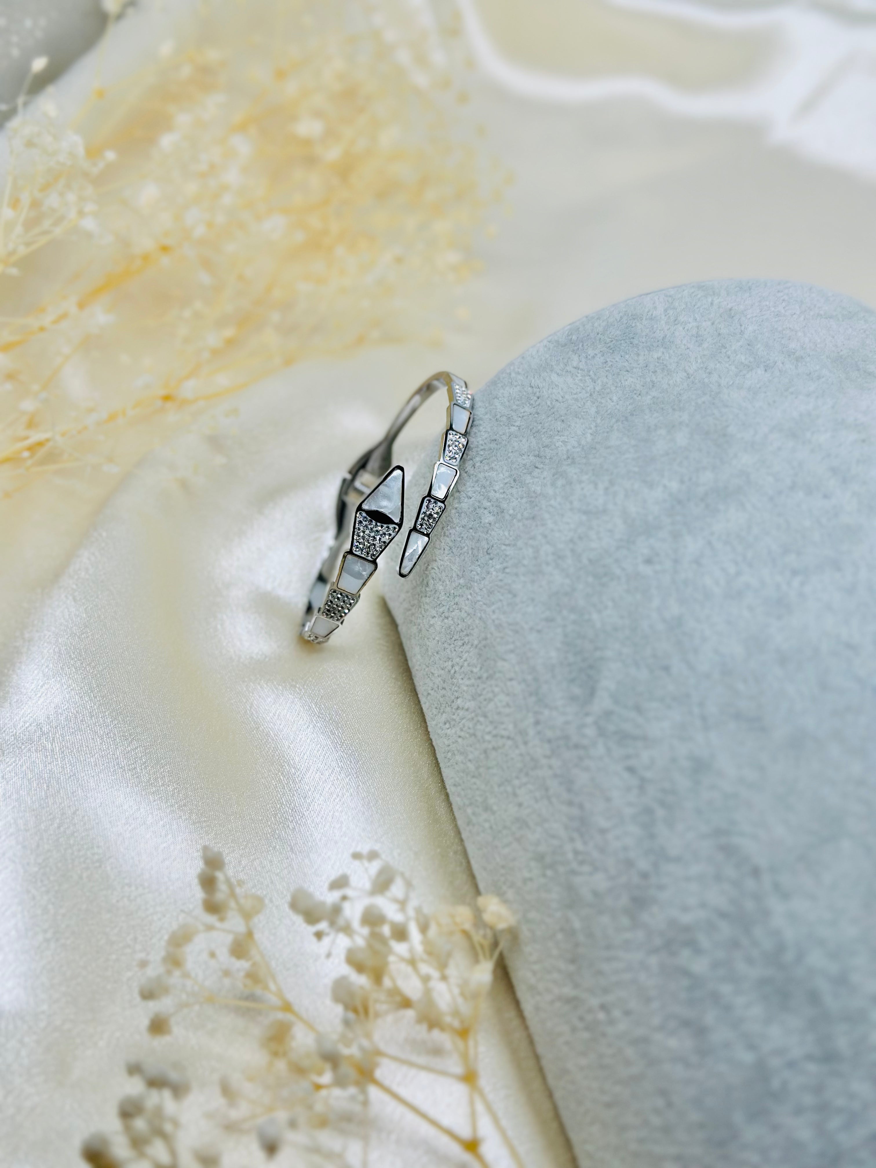 SOLACE BRACELET