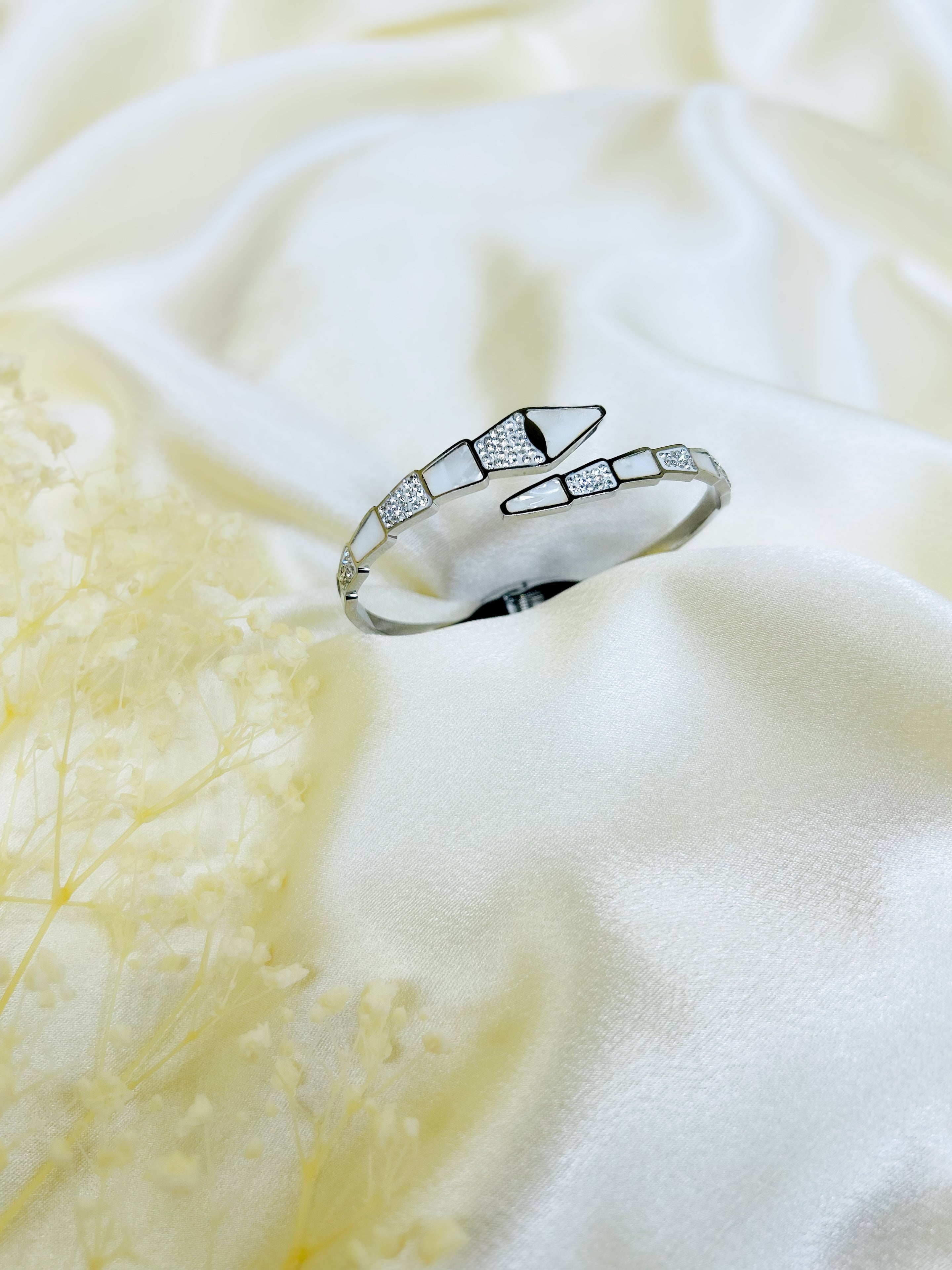 SOLACE BRACELET